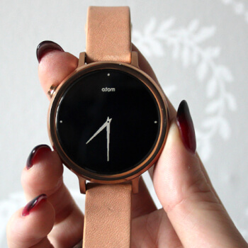 Smartwatch con cardiofrequenzimetro (misurazione della frequenza cardiaca)